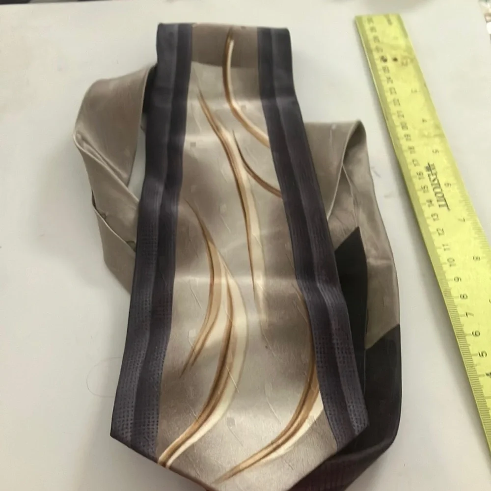 FINAL MARKDOWN Elegant Gray and Black Pierre Cardin silk Tie with Gold Accents